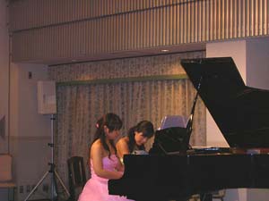 佐藤郁里様と玉澤昌子様の素敵なお二人の演奏